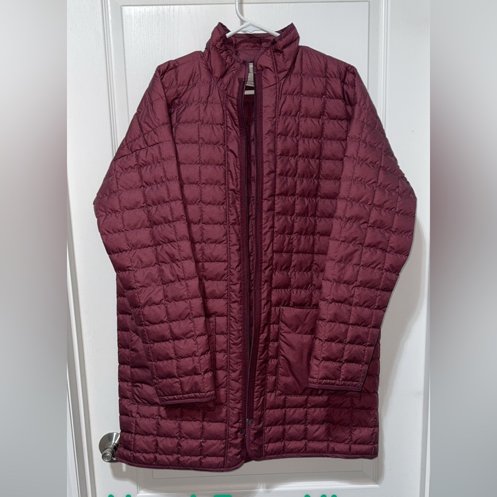 The North Face Women's Burgundy Quilted Jacket - thermoball